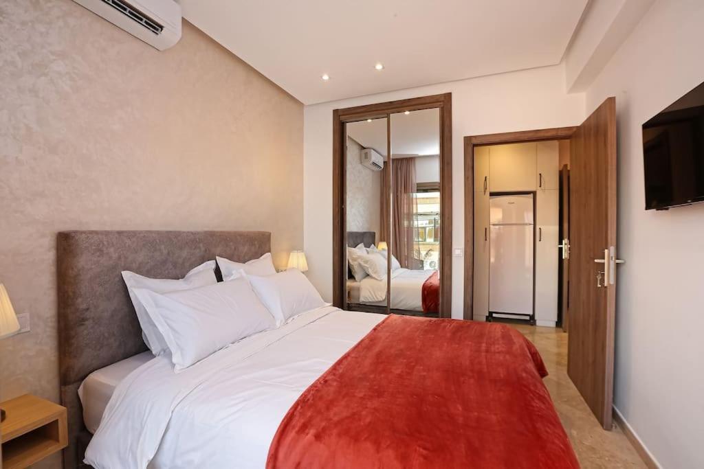 Elegant And Brand New In Hypercenter Of Marrakech Appartamento *