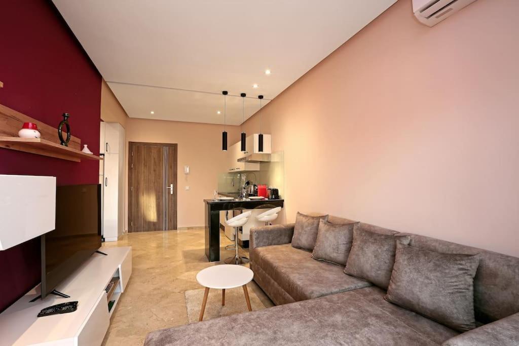 Elegant And Brand New In Hypercenter Of Marrakech Apartamento